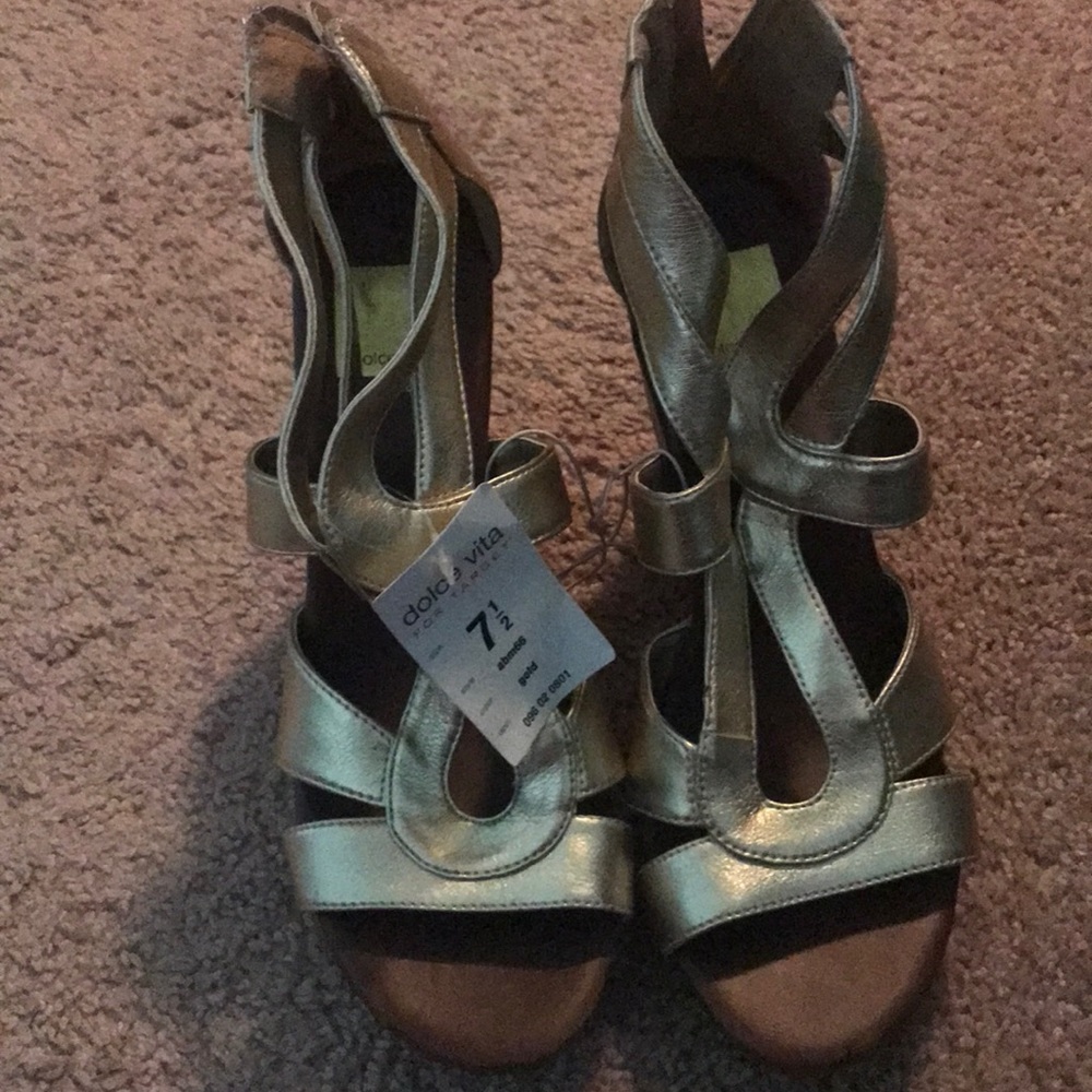 New with tags gold wedges